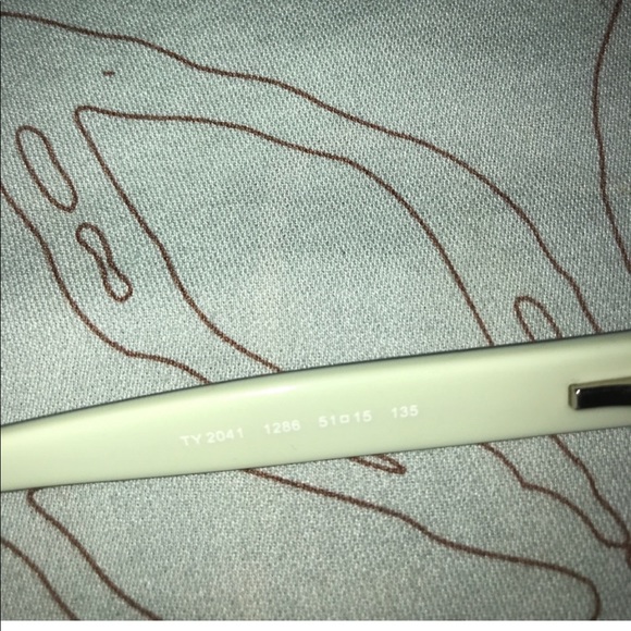 Tory Burch eyeglasses - Picture 7 of 7